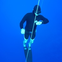 Freediver waiting